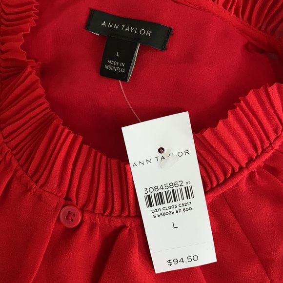 New Ann Taylor Pleated Smocked Waist Top - Picture 3 of 3
